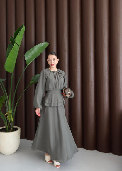 Beli Volanlı Elbise ZÜMRÜT