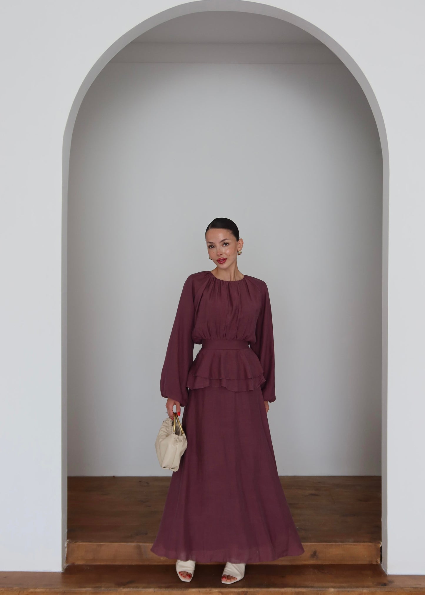 Beli Volanlı Elbise MÜRDÜM