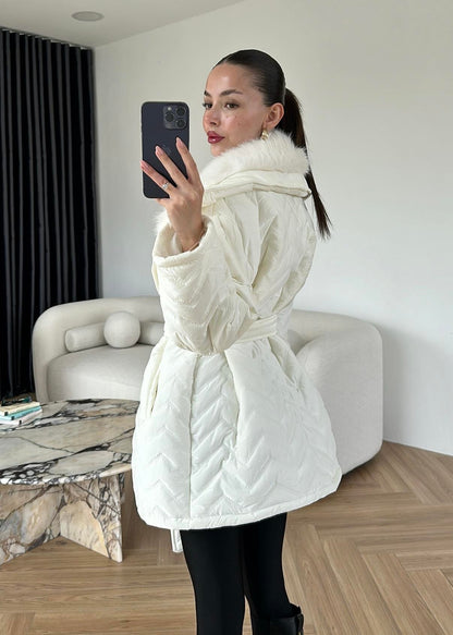 Rugan Yakası Kürklü Mont