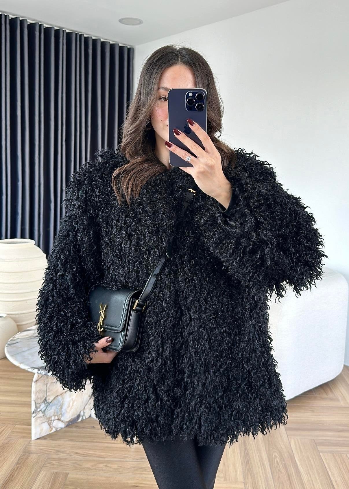 Kıvırcık Detay Kürk SİYAH