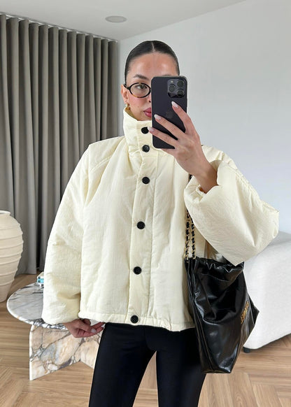 Dik Yakalı Arkası Uzun Mont EKRU