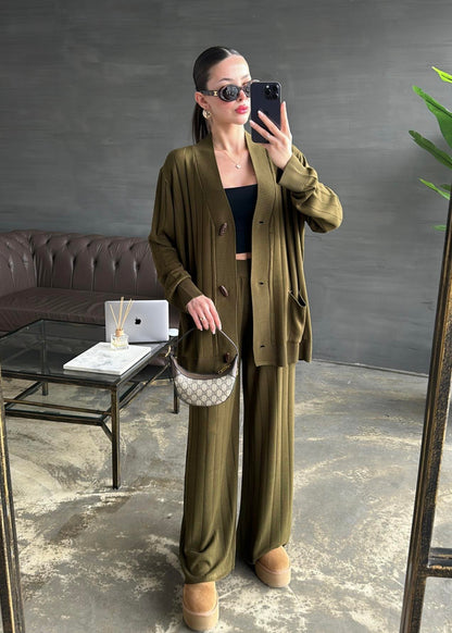 Ahşap Düğmeli Hırkalı Takım HAKİ