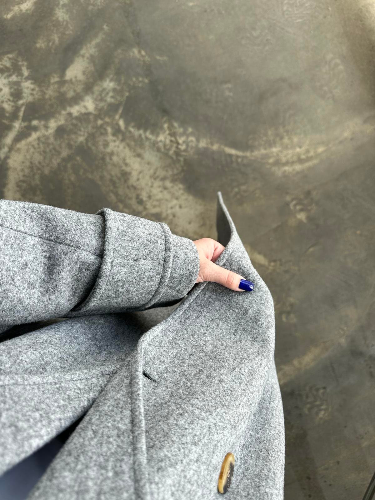 Kelebek Yakalı Kaşe Kaban KOYU GRİ