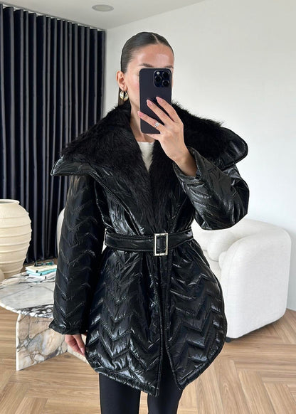 Rugan Yakası Kürklü Mont