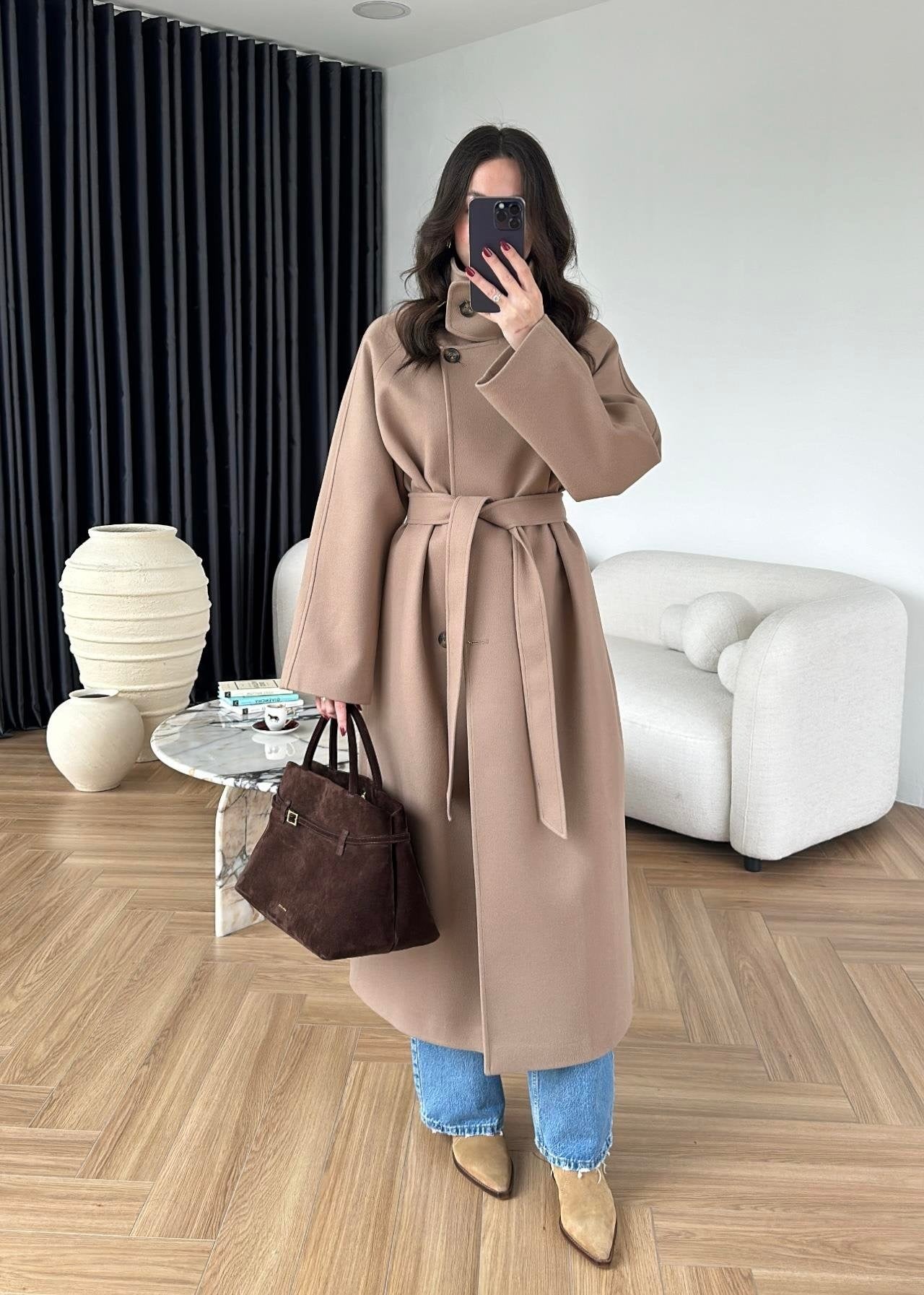 Dik Yakalı Kuşaklı Kaban VİZON