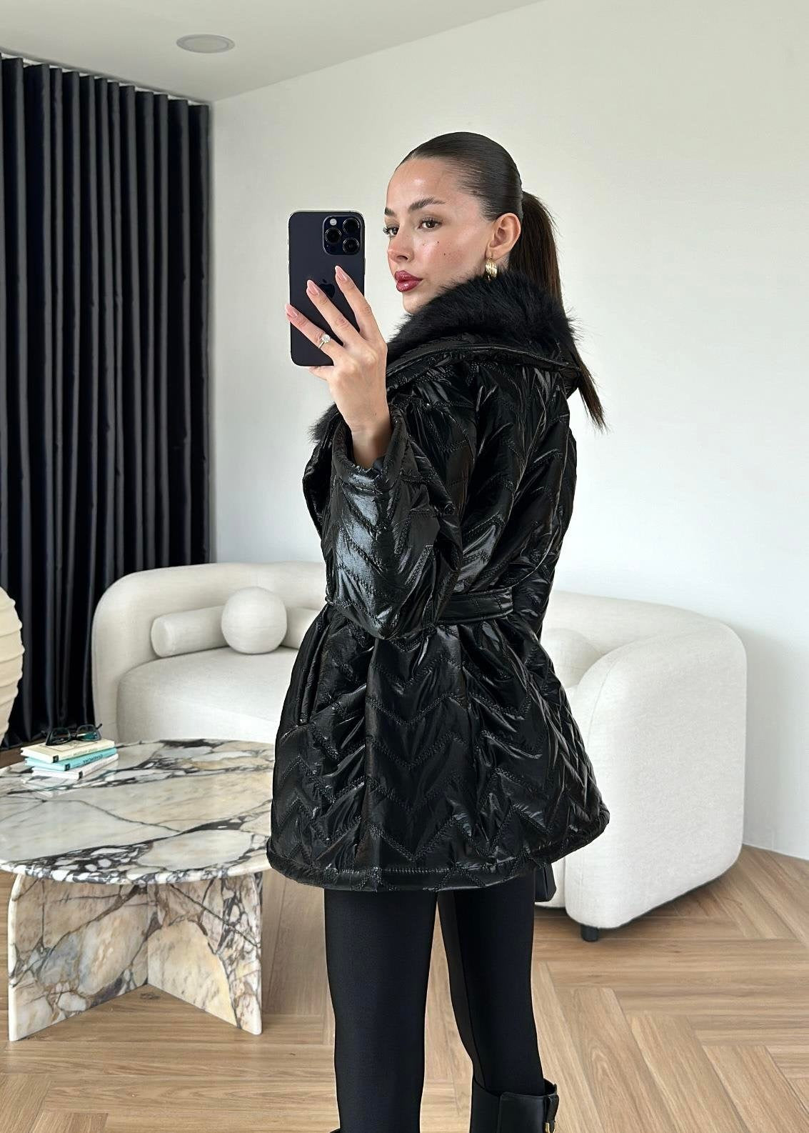 Rugan Yakası Kürklü Mont