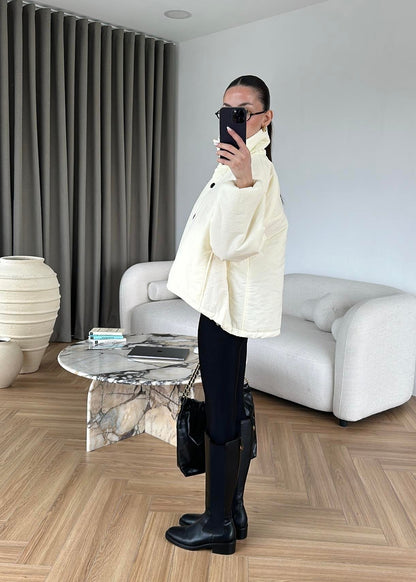 Dik Yakalı Arkası Uzun Mont EKRU