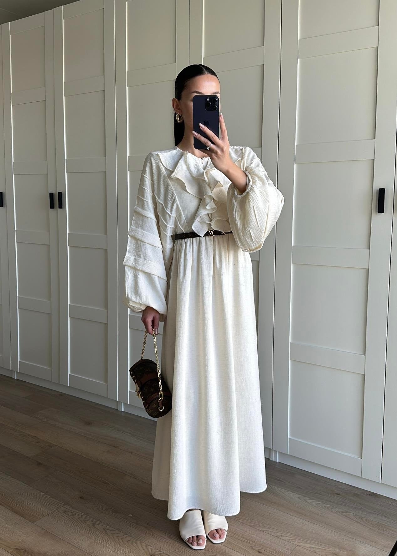 Önü Fırfırlı Naturel Elbise KREM