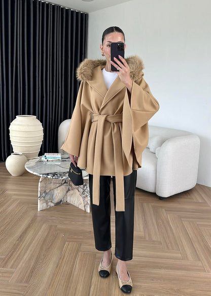 Kapüşonu Kürklü Kaşe Panço