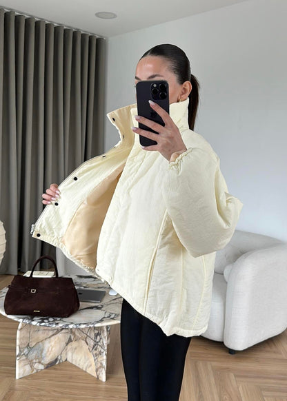 Dik Yakalı Arkası Uzun Mont EKRU