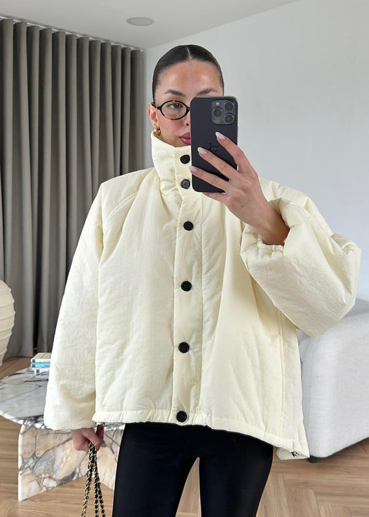 Dik Yakalı Arkası Uzun Mont EKRU