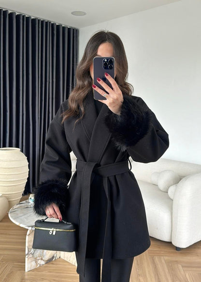 Kolları Kürklü Kaşe Kaban SİYAH