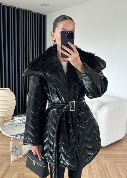 Rugan Yakası Kürklü Mont