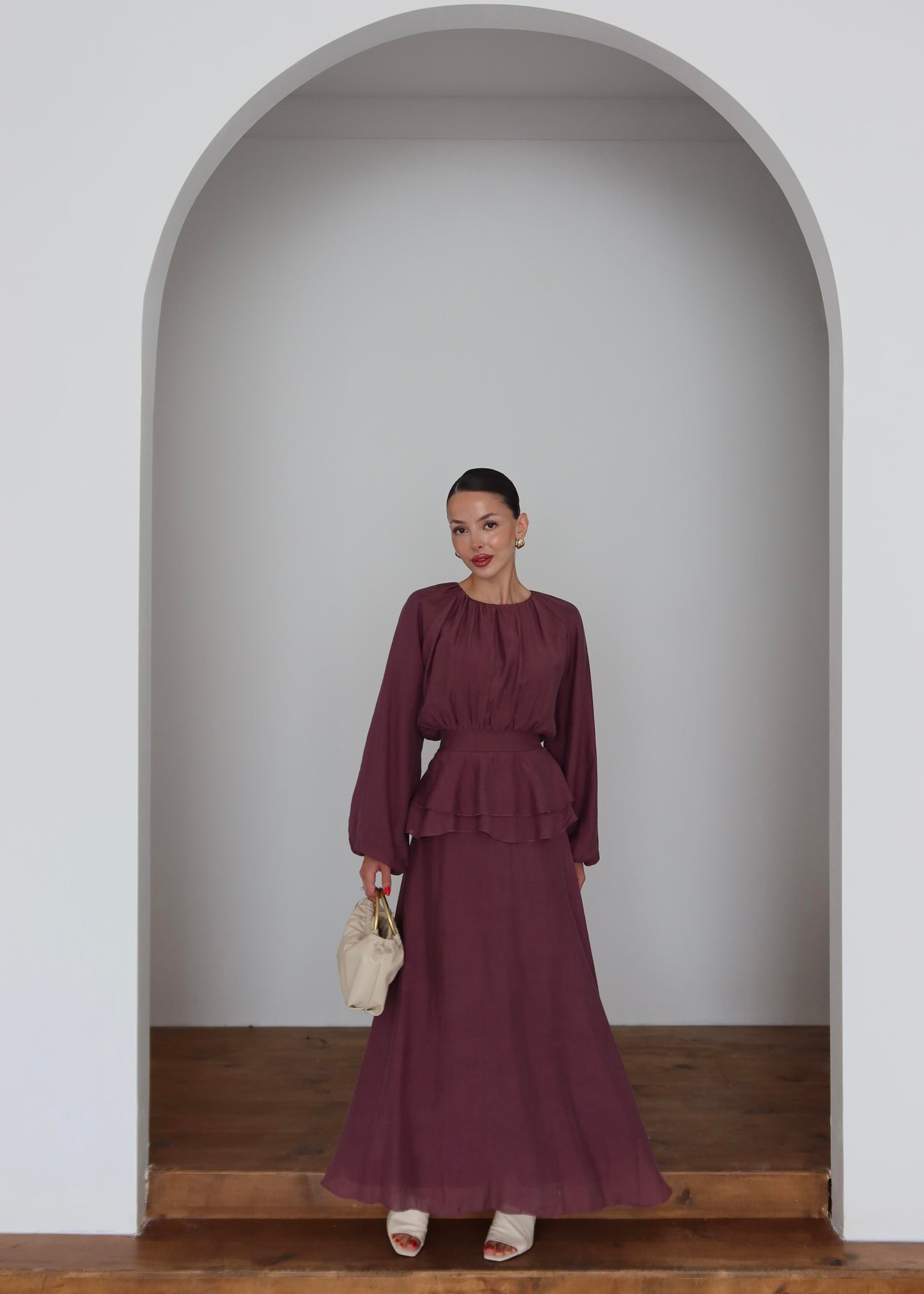 Beli Volanlı Elbise MÜRDÜM