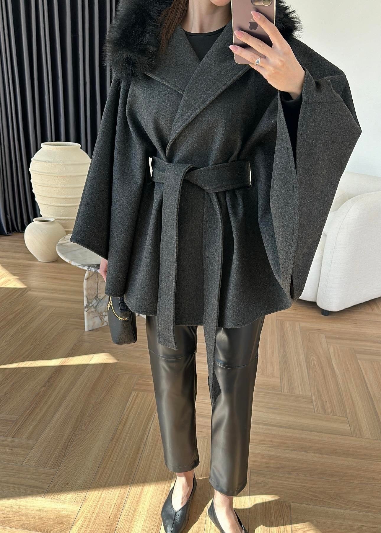 Kapüşonu Kürklü Kaşe Panço