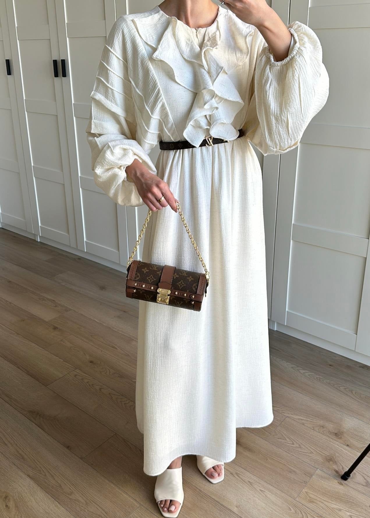 Önü Fırfırlı Naturel Elbise KREM