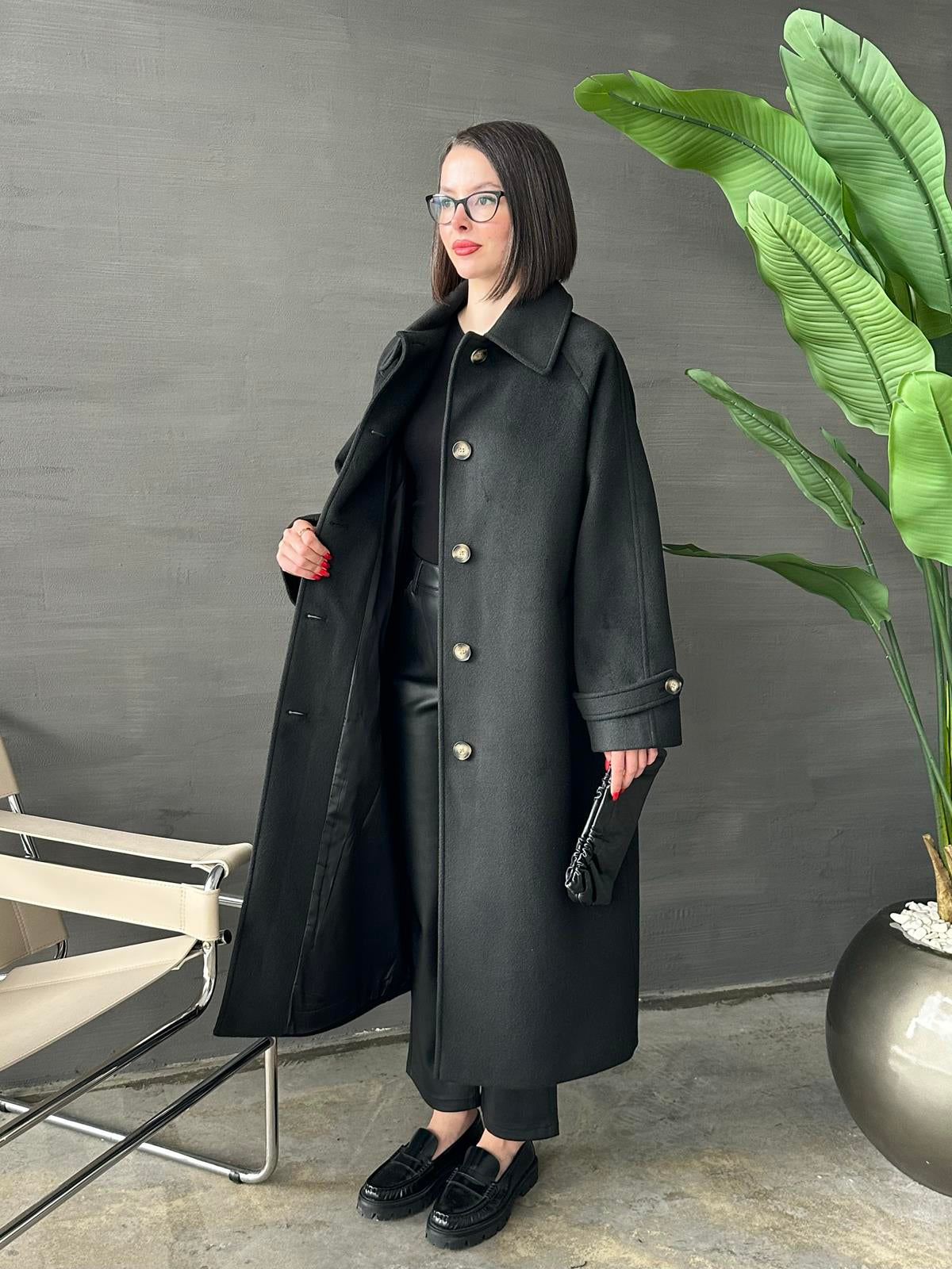 Gömlek Yakalı Kemerli Kaban SİYAH