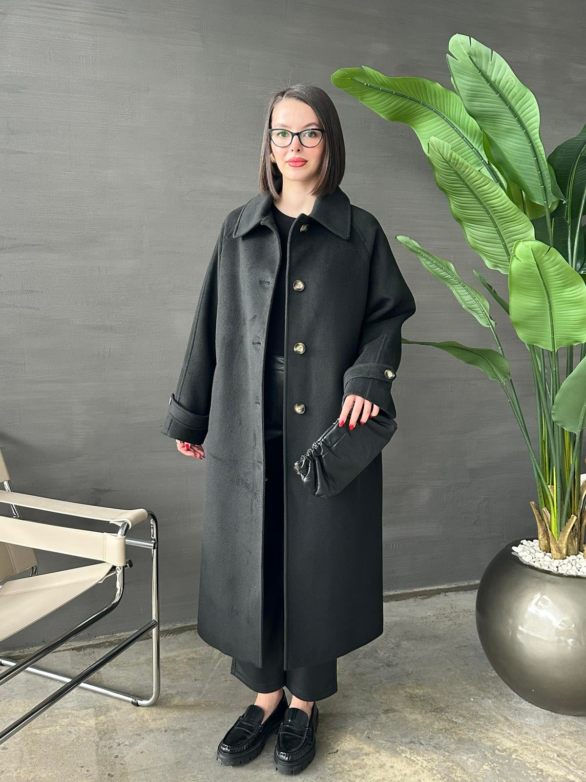 Gömlek Yakalı Kemerli Kaban SİYAH