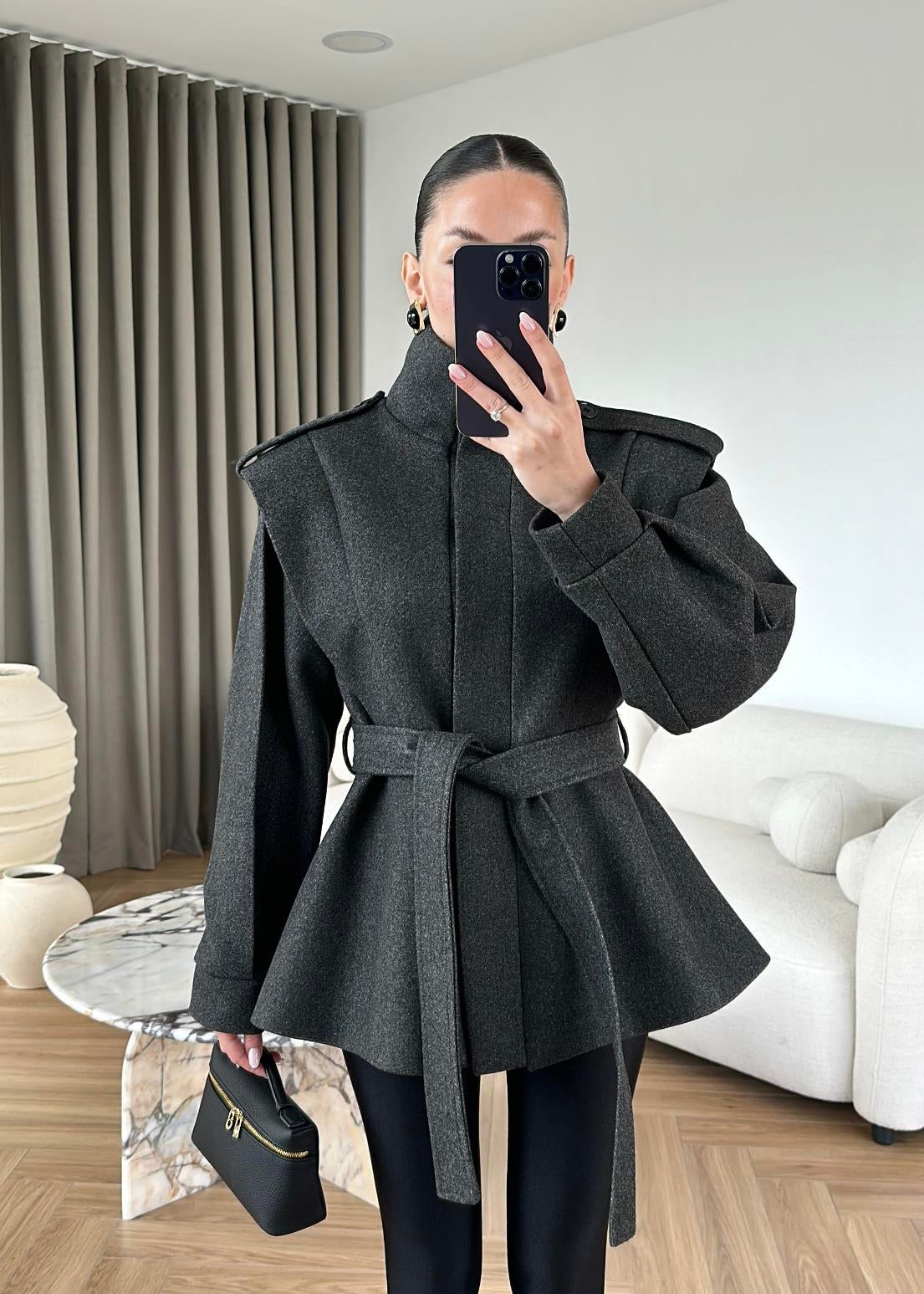 Volanlı Kaşe Kaban ANTRASİT