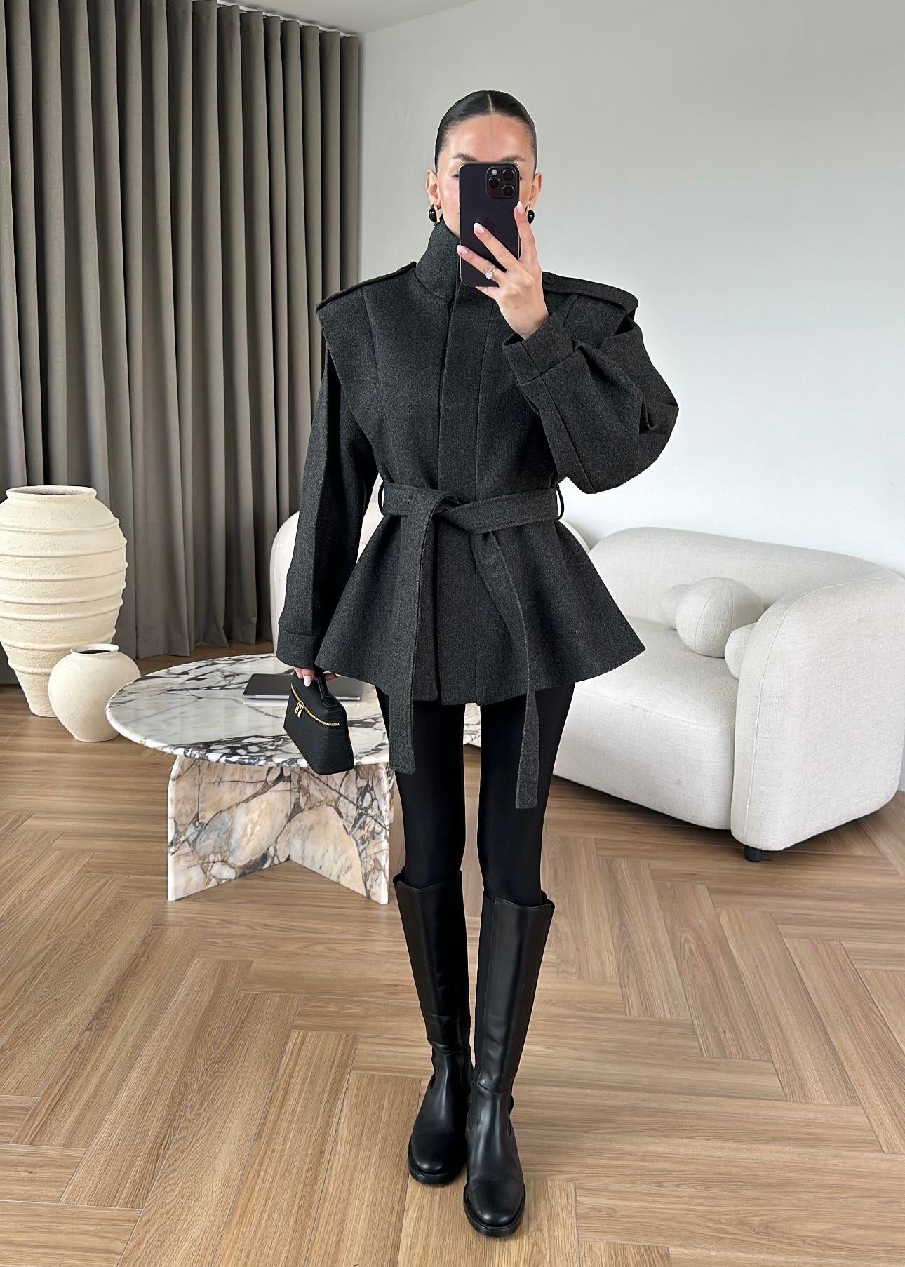 Volanlı Kaşe Kaban ANTRASİT